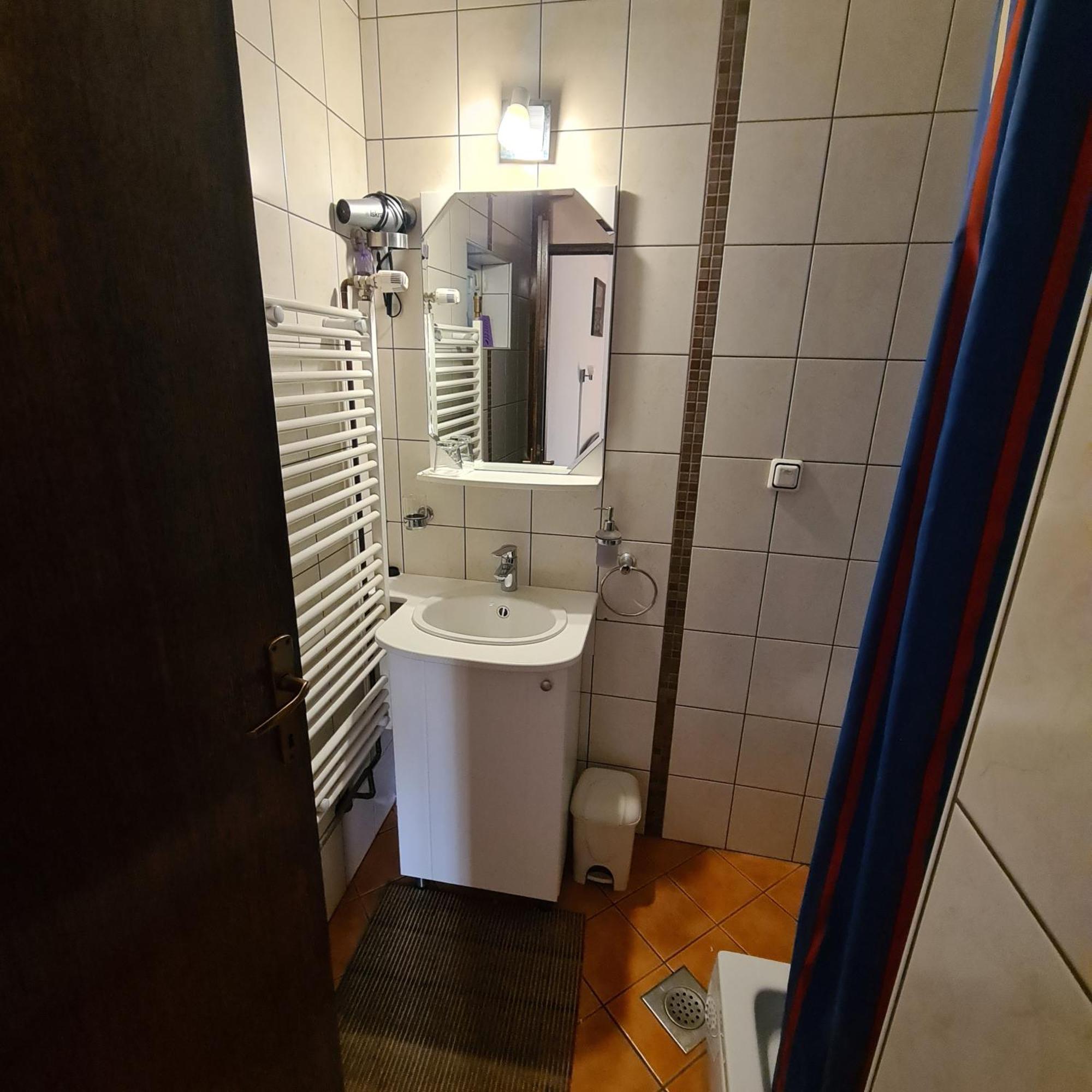 Guesthouse Kod Mosta Карловаць Екстер'єр фото